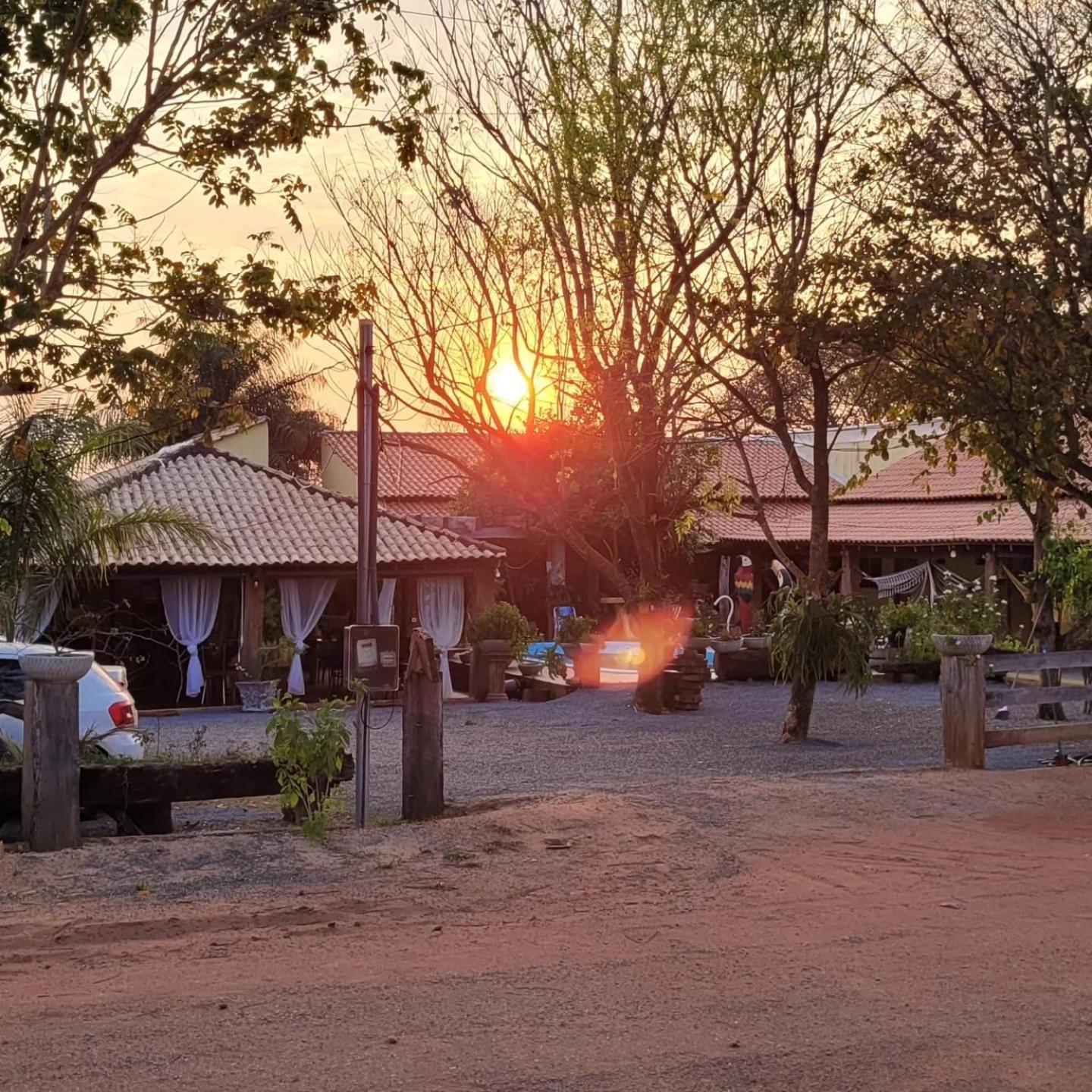 Pousada Cantinho De Casa Nobres Esterno foto